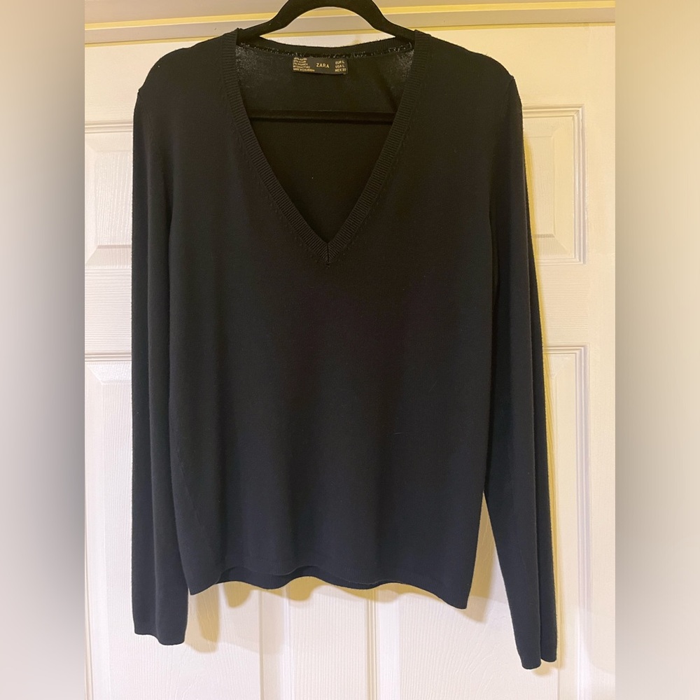 Zara Black V-Neck Sweater Size Large - Picture 10 of 10